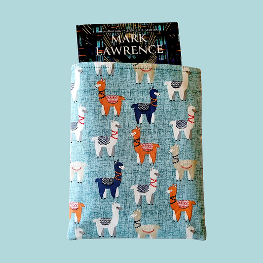 Medium Book Sleeve - Llamas